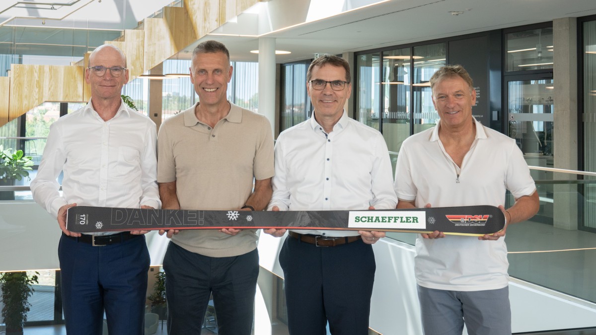 (From left to right) Prof. Dr. Tim Hosenfeldt (Head of Central Technologies, Schaeffler), Karlheinz Waibel (National Coach for Science, DSV), Uwe Wagner (Chief Technology Officer, Schaeffler), and Wolfgang Maier (Executive Board Member for Sports, DSV)